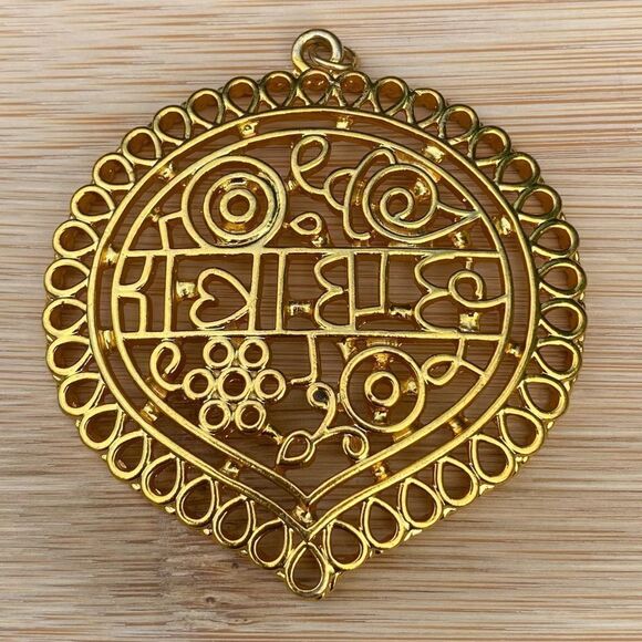 Vintage Kenneth Jay Lane Gold Plated Filigree Pendant from a Necklace. EUC - Picture 2 of 3